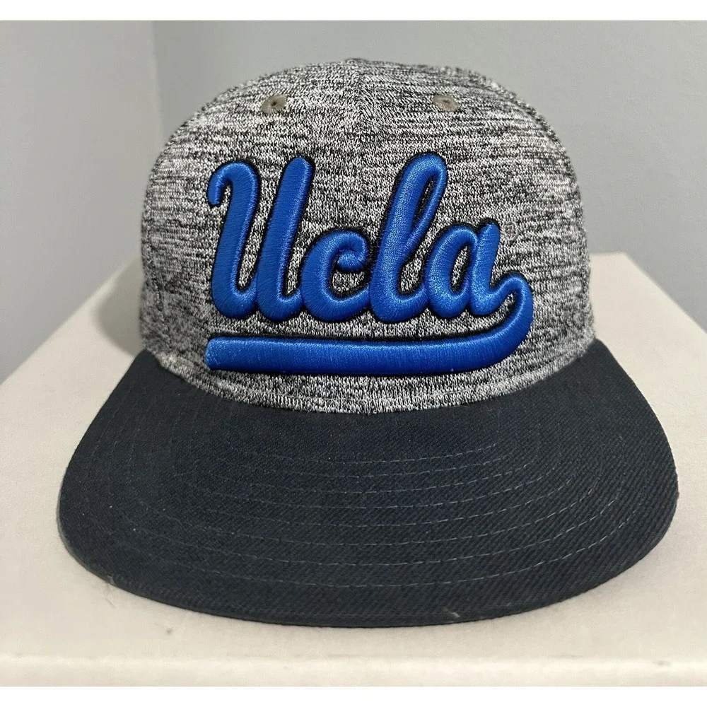 Adidas UCLA Bruins Snapback Cap Hat Embroidered Logo Gray Super Clean